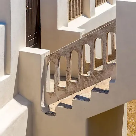 Charming Santorini 1 Bedroom Dragneel With Spacious Terrace Featuring Outdoor Hot Tub