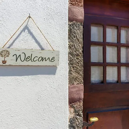 빌라 Charming Santorini 1 Bedroom Dragneel With Spacious Terrace Featuring Outdoor Hot Tub 피르고스