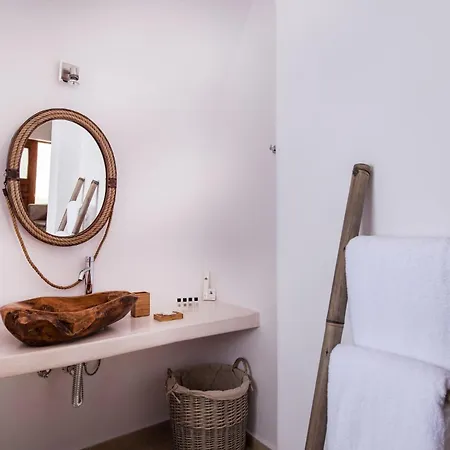 Vila Charming Santorini 1 Bedroom Dragneel With Spacious Terrace Featuring Outdoor Hot Tub Pýrgos